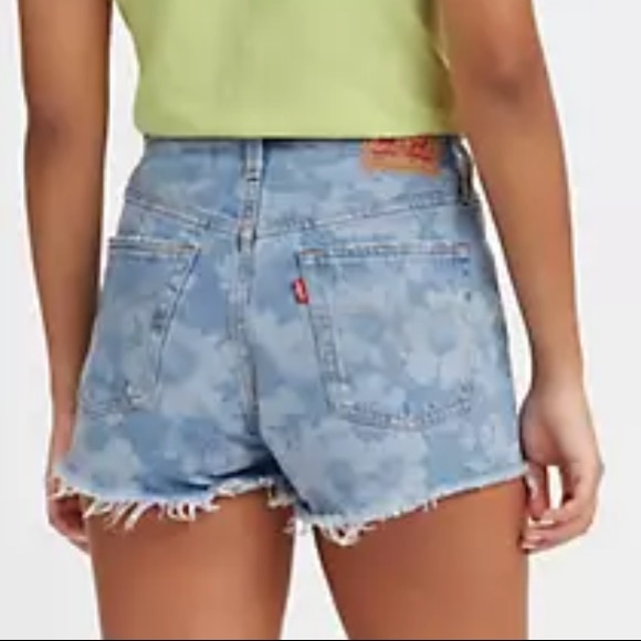 LEVIS 501 High Rise Shorts NWT - Picture 2 of 15
